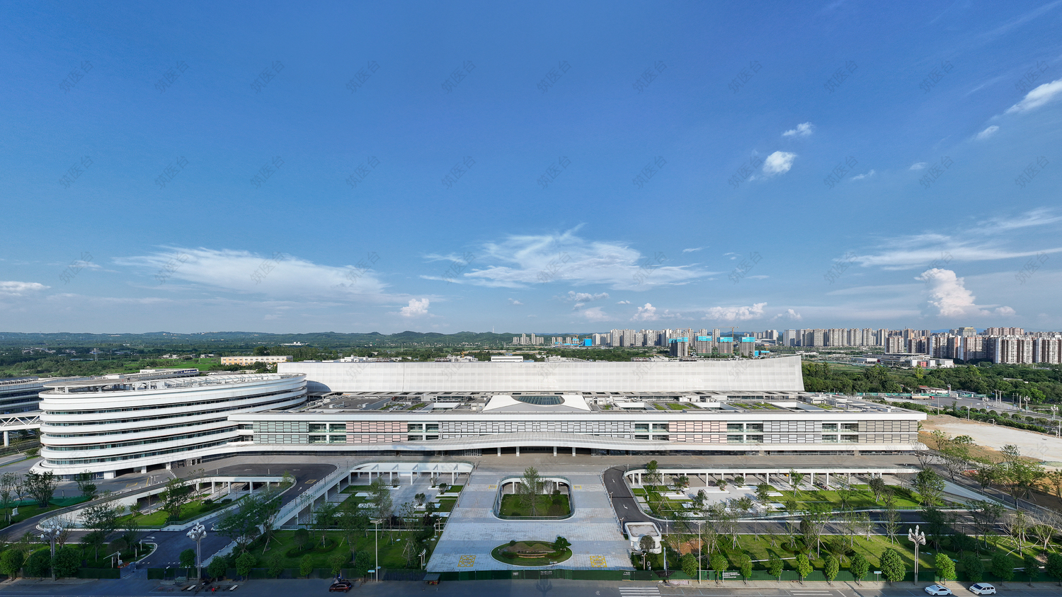 德阳市人民医院旌北院区主入口实景